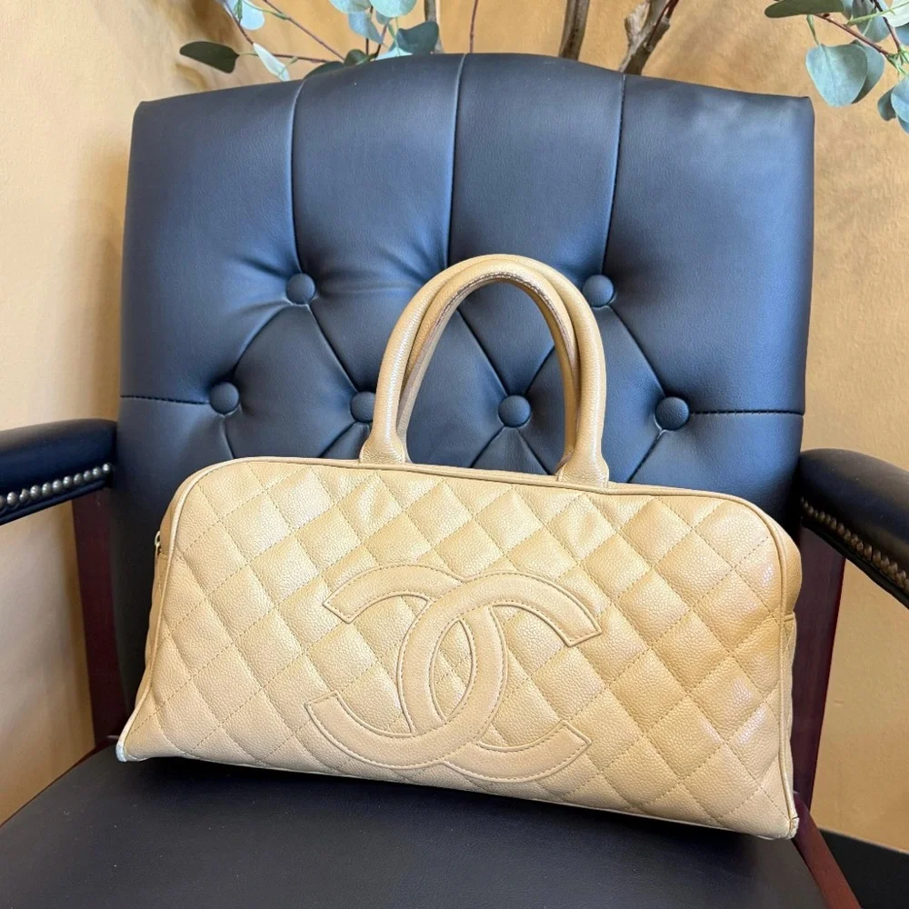 Chanel Cream Vintage Chic Quilted Tan Bowling Handbag - Picture 2 of 14